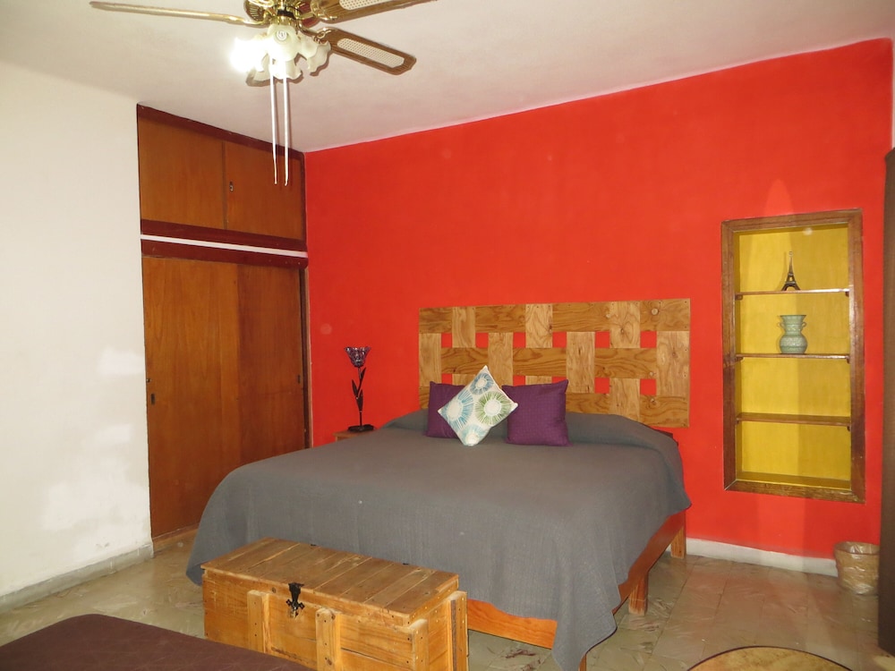 Family Room photo 3