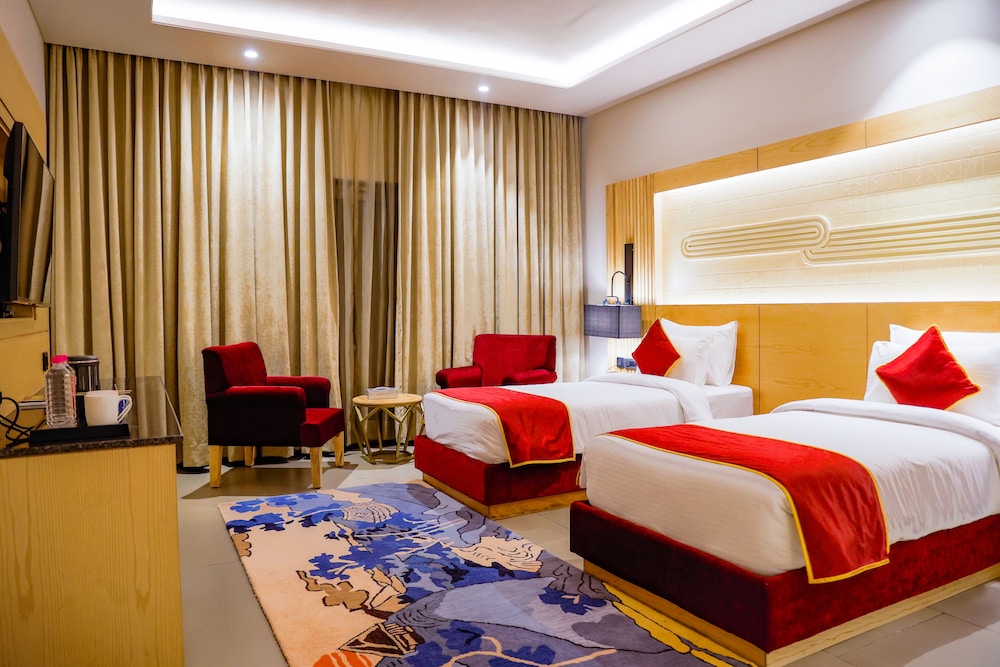 Elegant Room Twin Bed photo 1