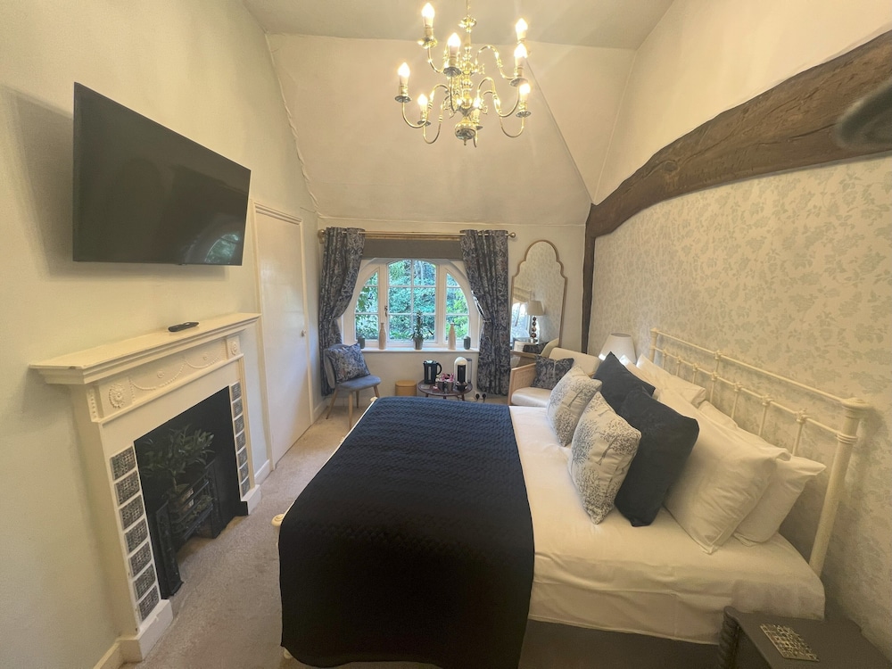 Traditional Double Room, 1 Double Bed, Private Bathroom photo 3