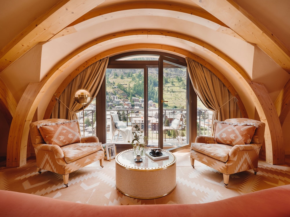Tower Spa Suite - Photo 17