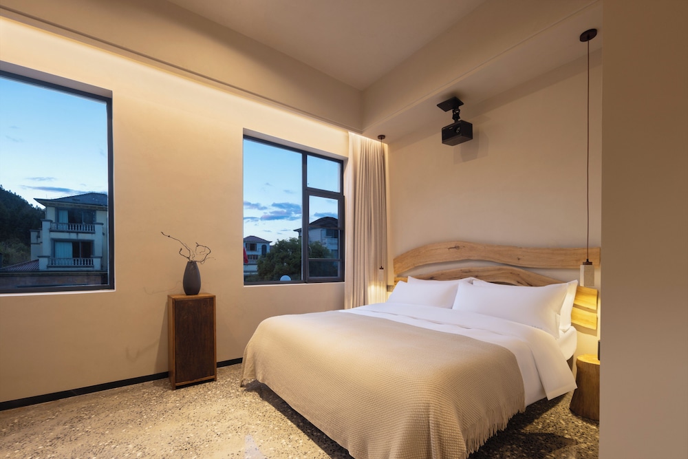 Basic Double Room, Courtyard View