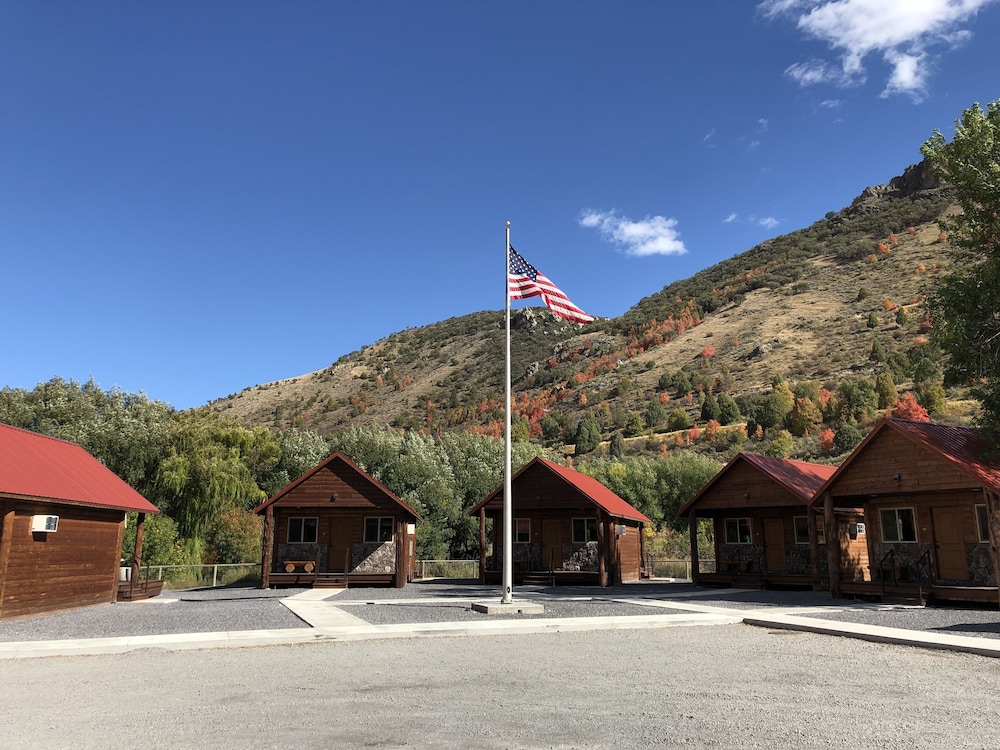 Deluxe Cabin, 1 Bedroom, Non Smoking, Mountain View photo 2