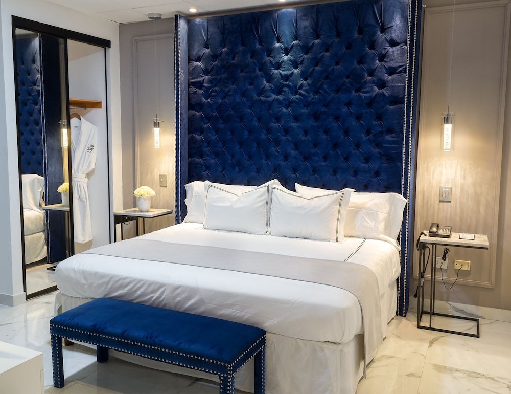 Luxury photo 1