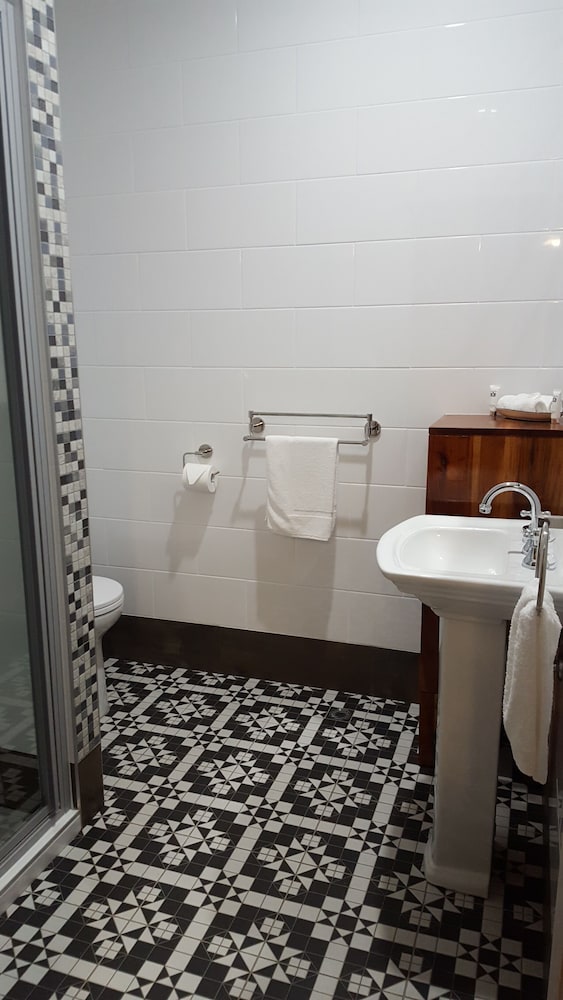 Standard Double or Twin Room, 1 Bedroom, Pool View photo 2
