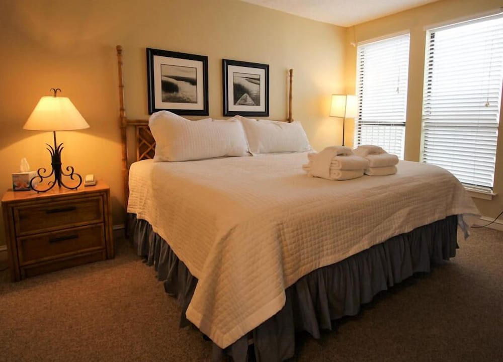 Condo, 1 King Bed with Sofa bed, Kitchen, Ocean View photo 2
