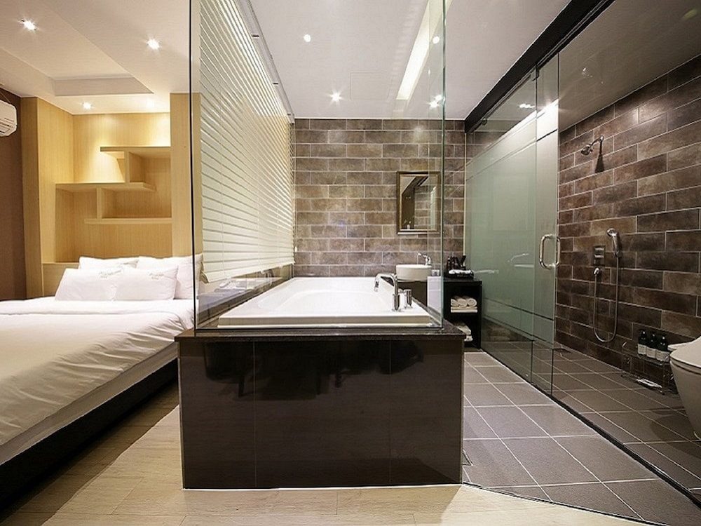 Standard Double Room (Interior Design of a Room is Randomly) photo 3