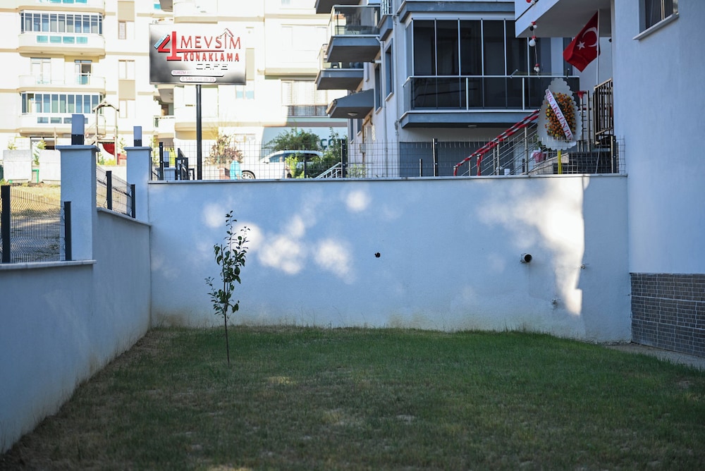 Family Apartment, Garden View photo 2