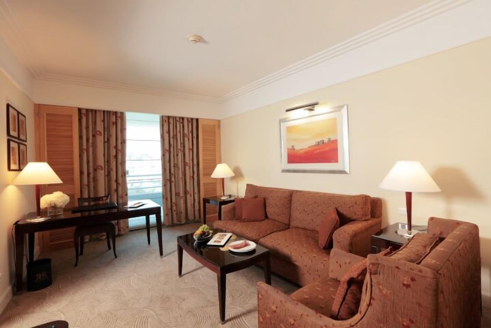 Royal Junior Suite - Photo 2