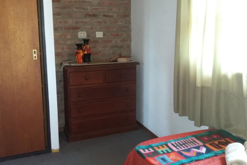 Family Apartment, 2 Bedrooms, Private Bathroom (6 Pax)