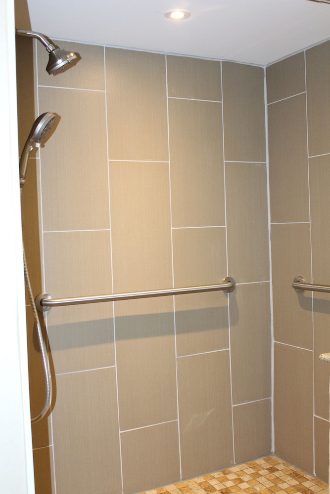 Suite, 2 Queen Beds, Non Smoking - Photo 6