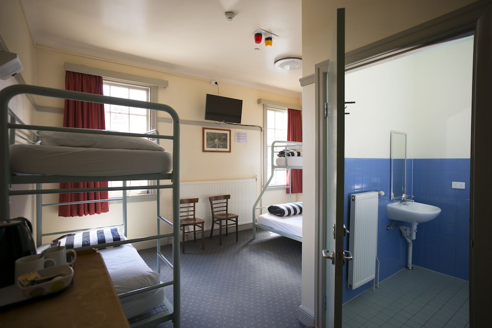 Family Room, Ensuite photo 1