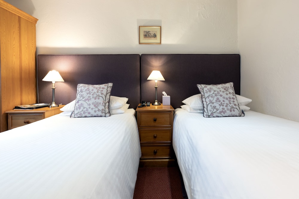 Twin Room, Ensuite photo 2