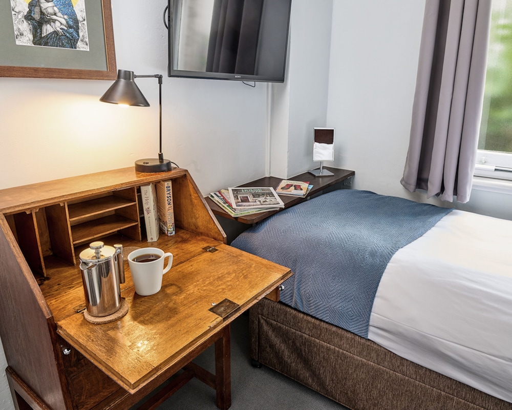 Single Room, Ensuite photo 3