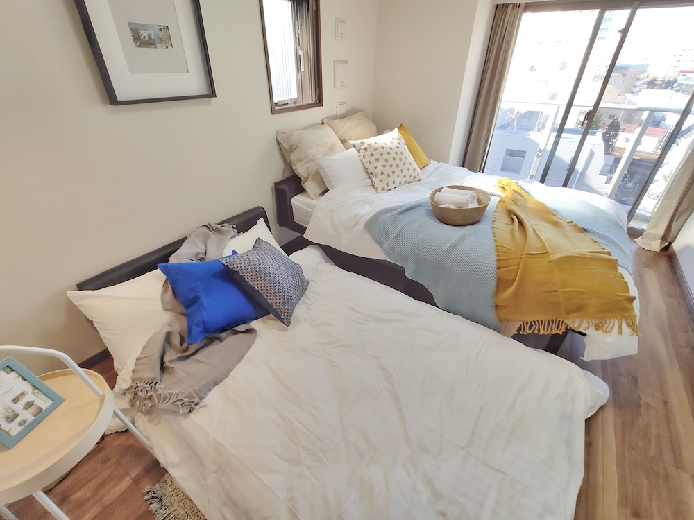 Room (904) photo 2