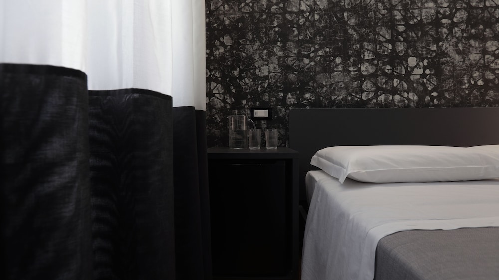 City Double or Twin Room, Balcony photo 3