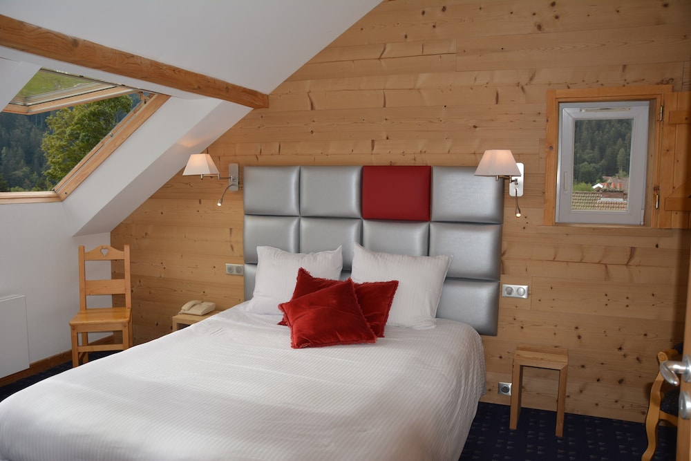 Triple Room, Bathtub, Lake View photo 2