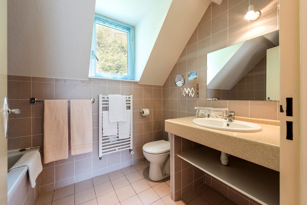 Double Room - Photo 5