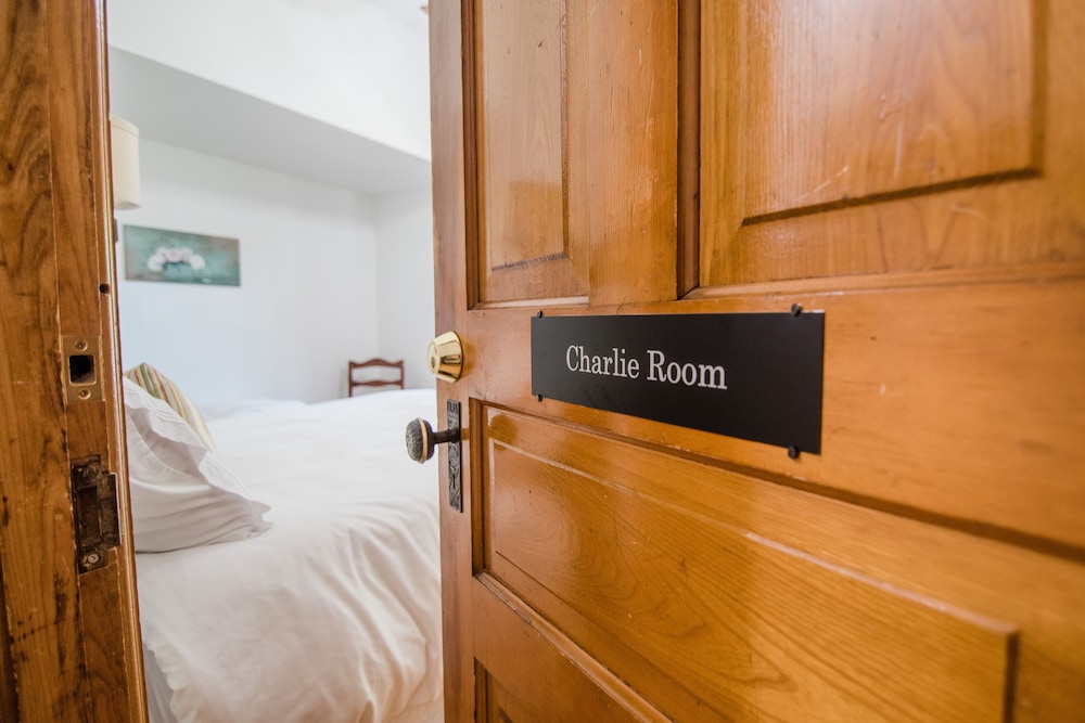 Charlie Room photo 1