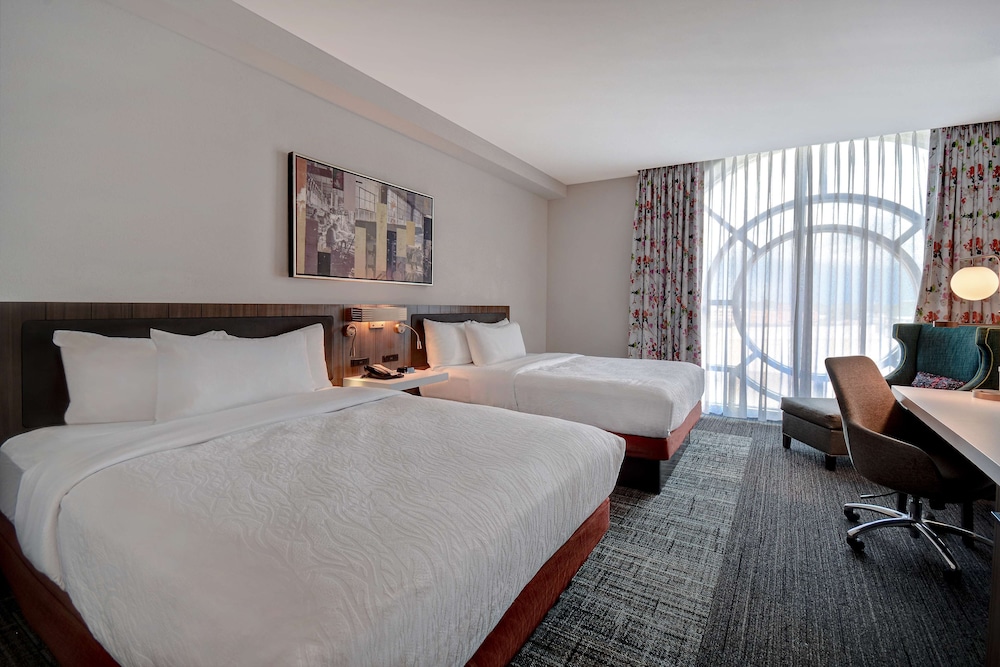 Room, 2 Queen Beds - Photo 3