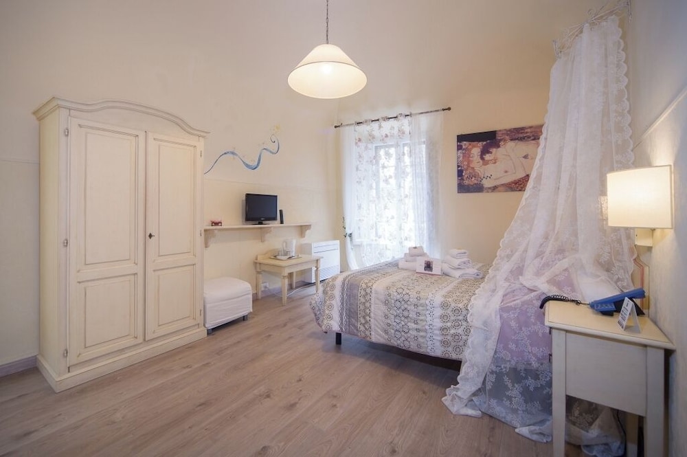 Classic Room - Photo 1