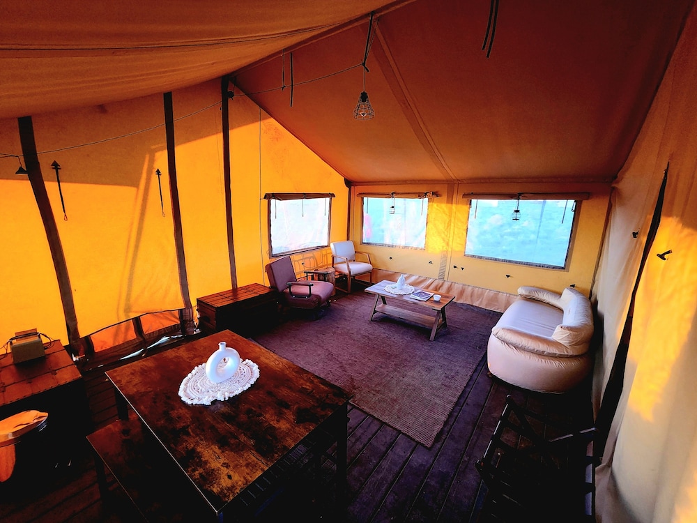 Family Tent photo 3
