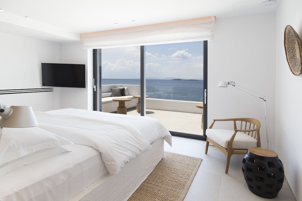 Villa, 4 Bedrooms, Jetted Tub, Sea View photo 1