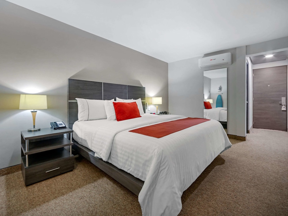 Standard Room, 1 King Bed, Non Smoking
