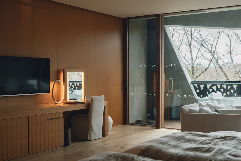 Luxury Triple Room, Forest View photo 2