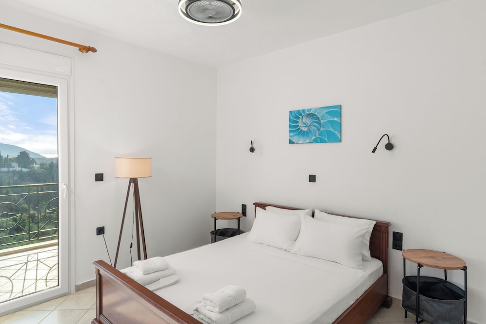 Comfort Apartment, 2 Bedrooms, Sea View photo 2