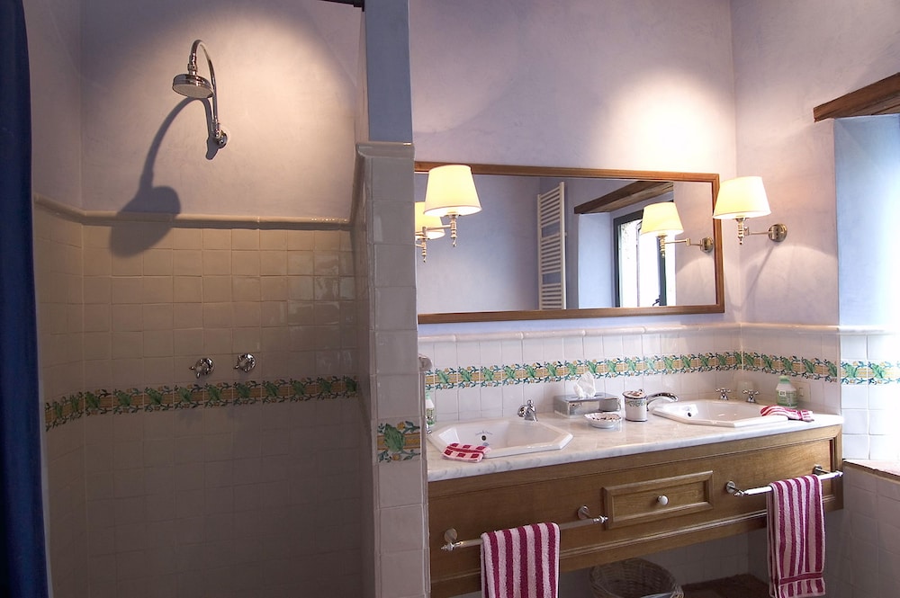 Traditional Apartment, 2 Bedrooms, Vineyard View (Lupa) photo 2