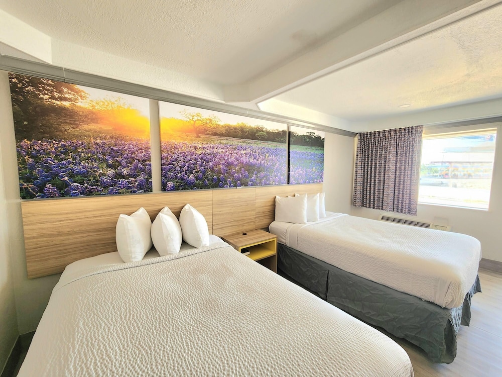 Room, 2 Queen Beds, Non Smoking