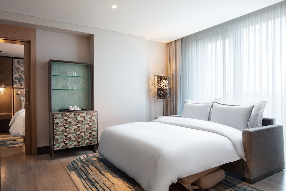 Premium Suite, 1 Bedroom, Balcony photo 3