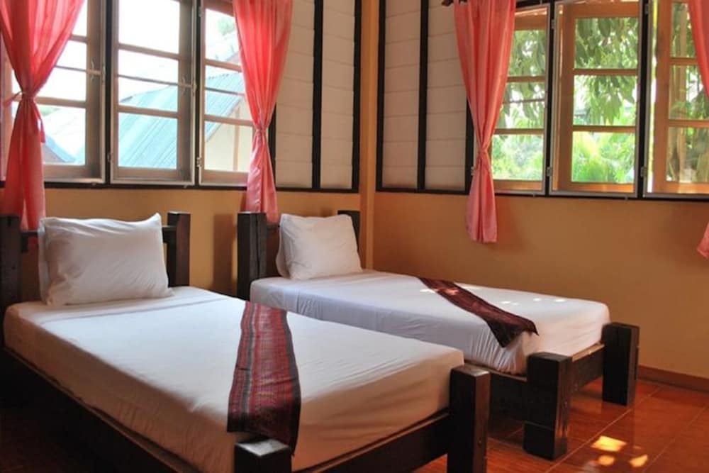 Bungalow, Air Conditioned photo 1