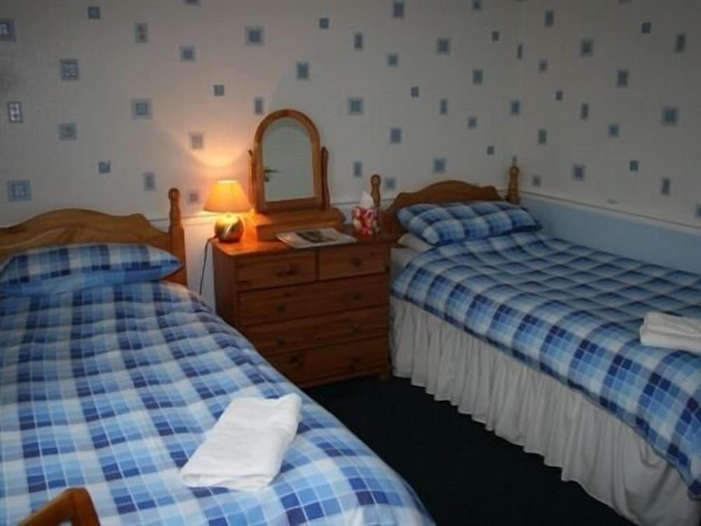 Twin Room, Shared Bathroom photo 1