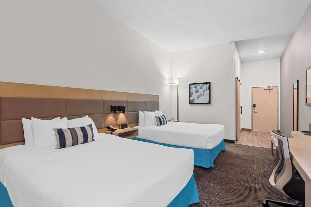 Standard Room, 2 Queen Beds, Accessible, Refrigerator & Microwave - Photo 7