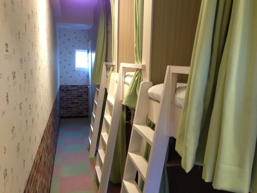 Female Dormitory Room, Bunk Bed Single Use photo 3