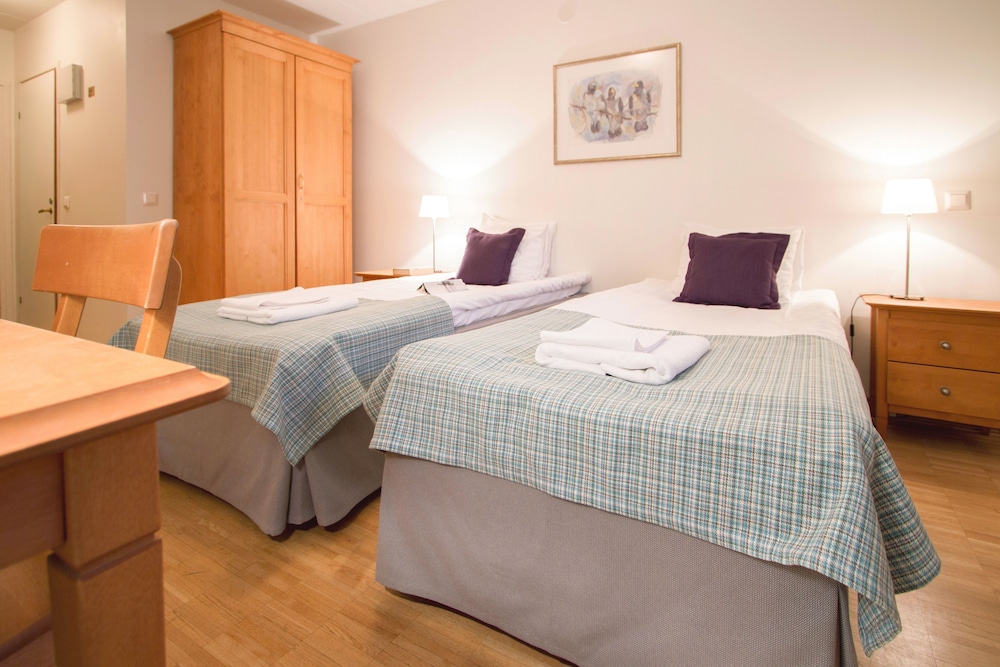 Economy Twin Room