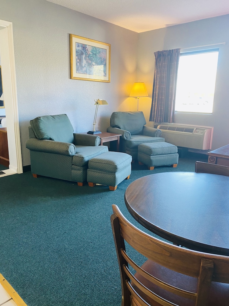 Junior Suite, 1 Bedroom, Non Smoking photo 3