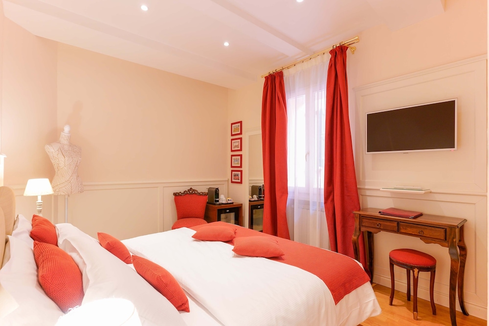Classic Double or Twin Room