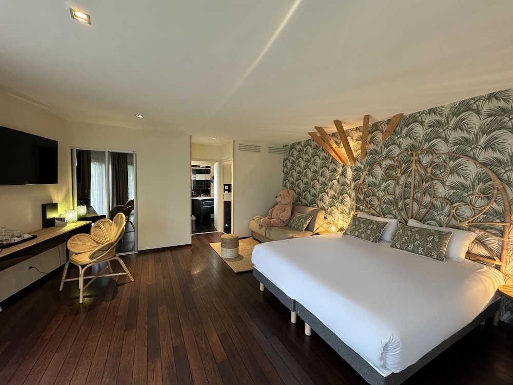 Panoramic Double Room, 1 Double Bed with Sofa bed, Terrace, Garden Area photo 3