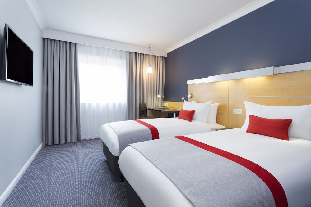 Standard Room, 2 Twin Beds (Free Hot Breakfast) - Photo 1