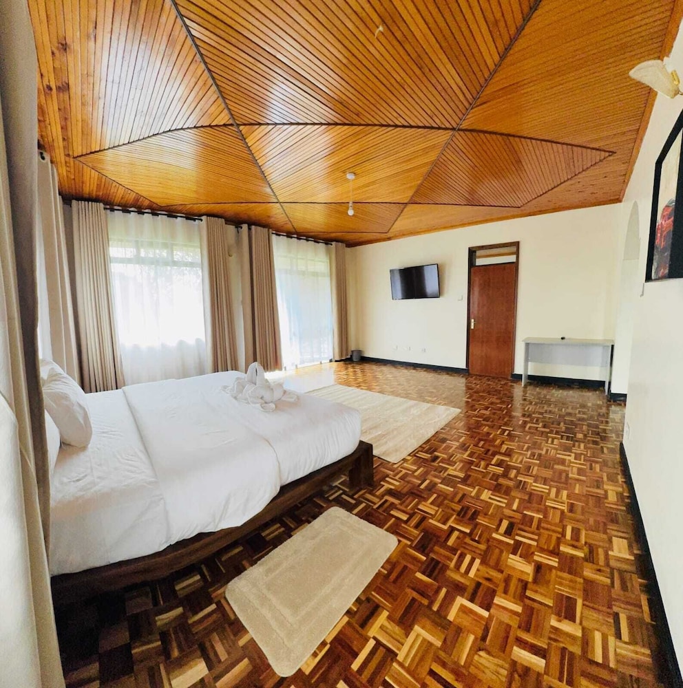 Executive Apartment, Garden View
