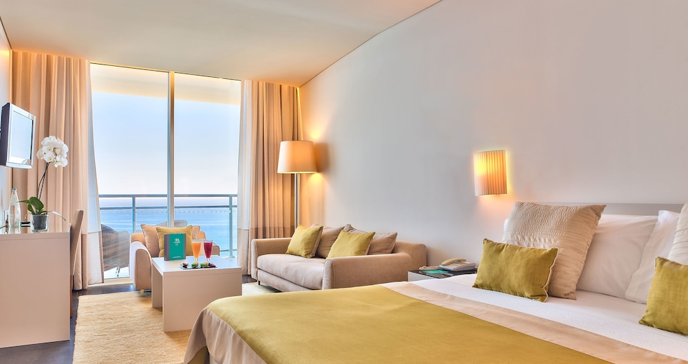 Premium Double Room, Ocean View (2 Adults) - Photo 3