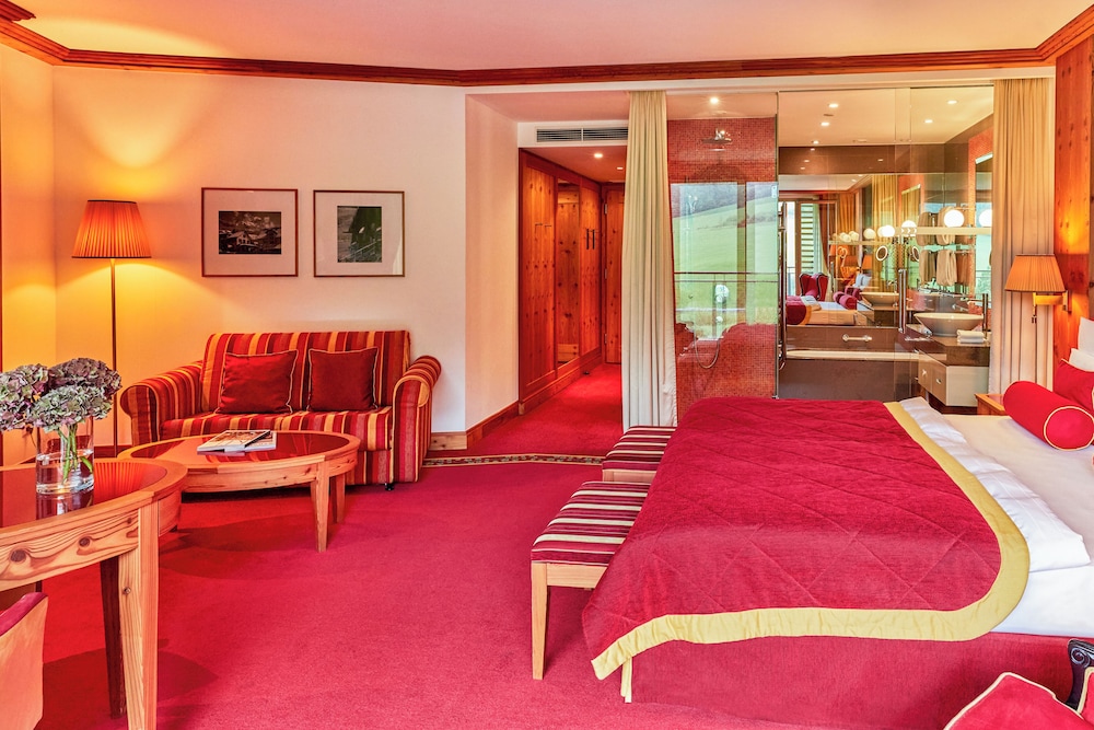 Classic Room (Classic Junior Suite) photo 2