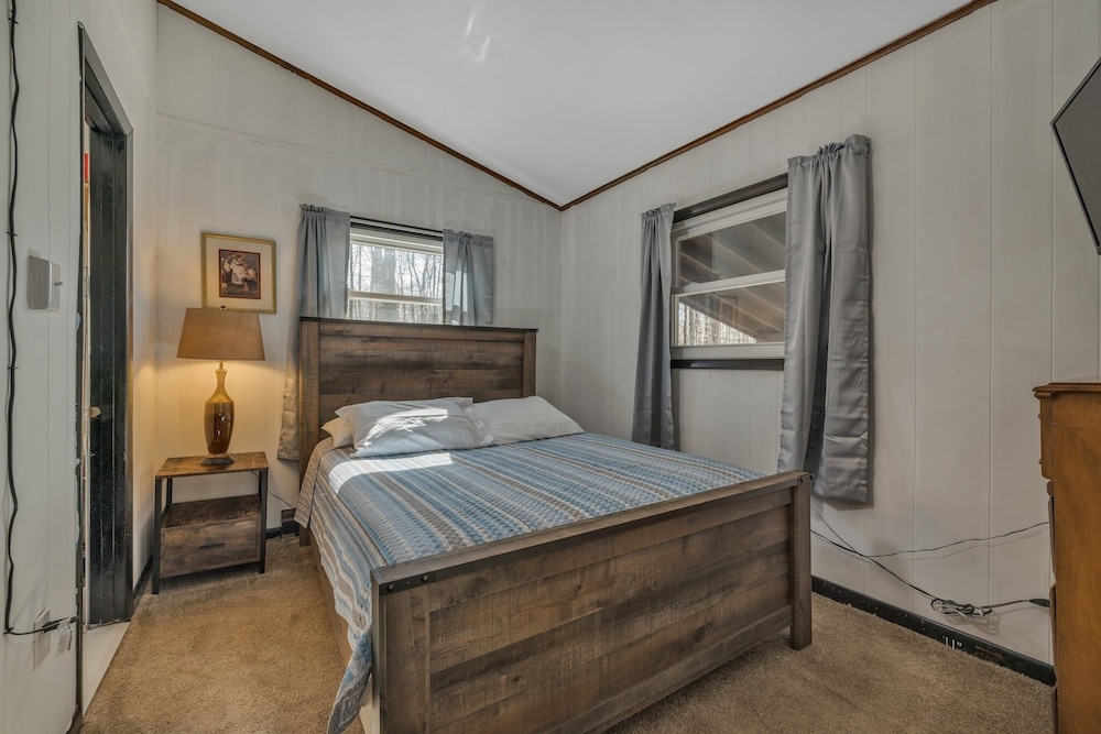 Cabin, 2 Bedrooms photo 3