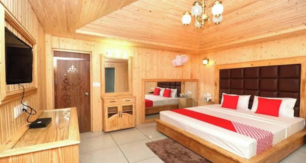 Single Room, Balcony, Canal View photo 2