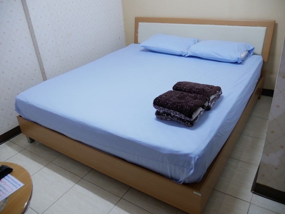 Standard Double Room with Air-conditioner photo 1