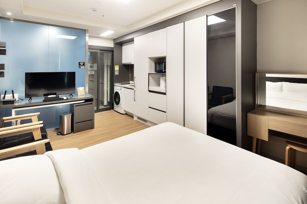 Superior Double Room, Terrace (Netflix available) - Photo 4
