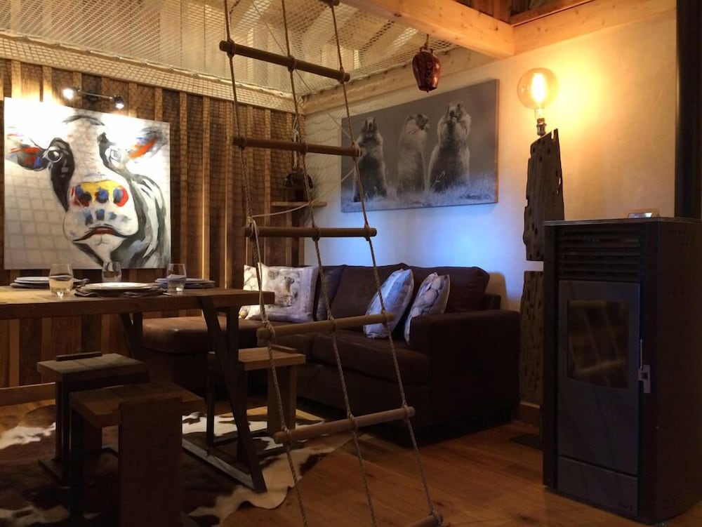 Tree House (Ruisseau) photo 1