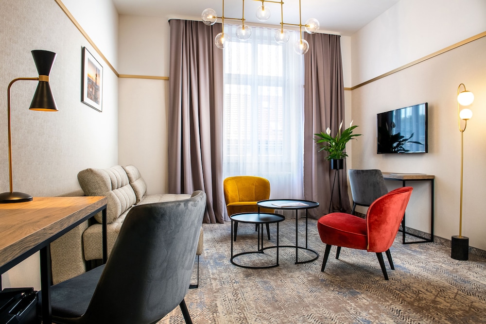 Comfort Apartment - Photo 16